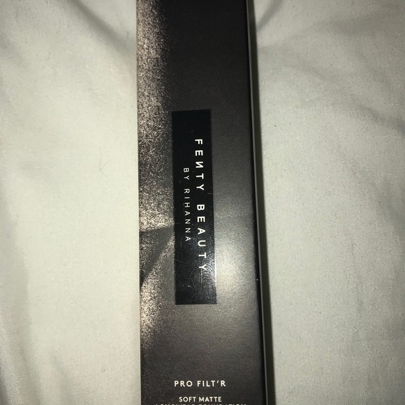 FENTYBEAUTY Pro Filt’r Soft Matte Foundation - 260 - Picture 1 of 1